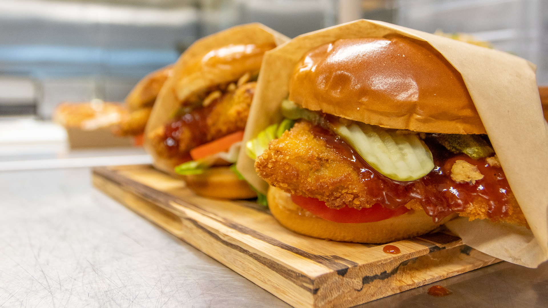 fOOD-1 Enmarket Luxury Suites